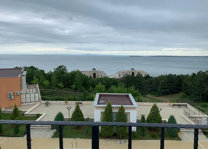 Sveti Vlas-sea Fort- Avalonia Апартамент *