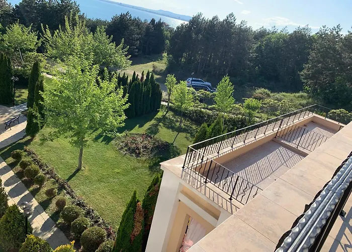 Апартамент Sveti Vlas-sea Fort- Avalonia Свети Влас